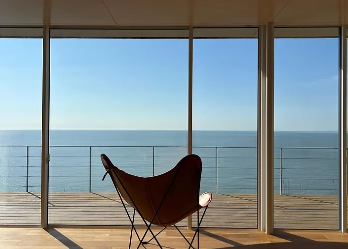 Cliff House Morai